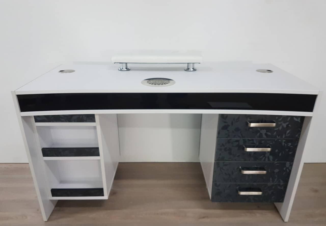 premium design mit black flower
